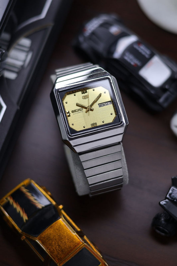 (Super Rare) 1982 Seiko 5 Gold TV Dial - Automatic Vintage Watch (Pre Owned) - A475