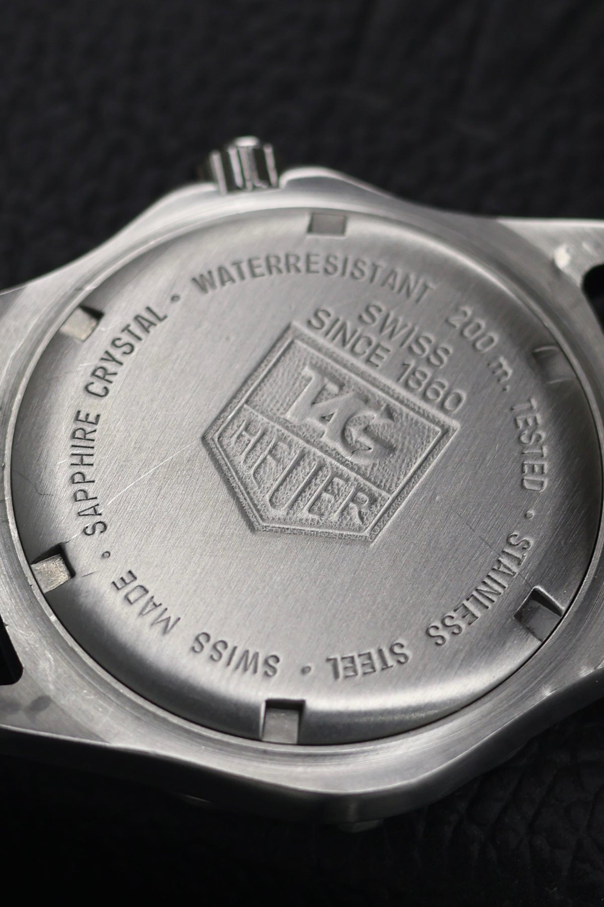 (Extremely Rare) TAG HEUER Professional 2000 Diver Silver Sunray with Mercedes Hands - Swiss Vintage Watch (Pre Owned) - SE801