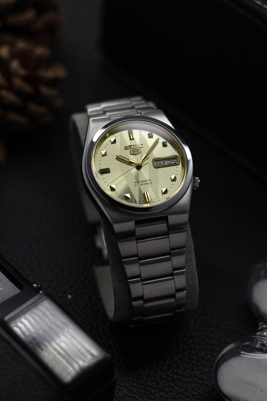 (Super Rare) Seiko 5 Champagne Motif Dial with Glass Back - Automatic Vintage Watch (Pre Owned) - SE551