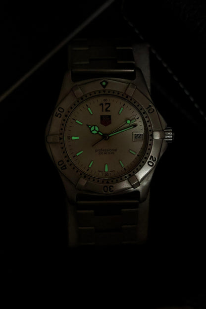 (Extremely Rare) TAG HEUER Professional 2000 Diver Silver Sunray with Mercedes Hands - Swiss Vintage Watch (Pre Owned) - SE801
