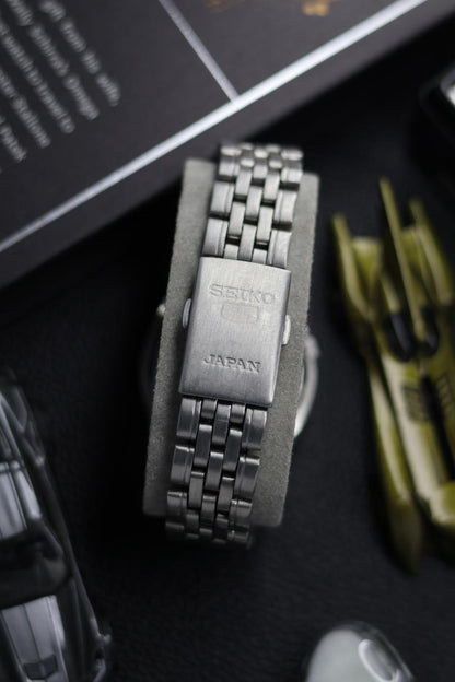 (Super Rare) Seiko 5 SNK Black Dial with Glass Back - Automatic Vintage Watch (Pre Owned) - SE526