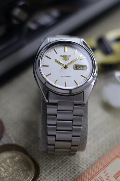 (Super Rare) Seiko 5 SNXG47 White Guilloche Dial with Glass Back - Automatic Vintage Watch (Pre Owned) - SE508