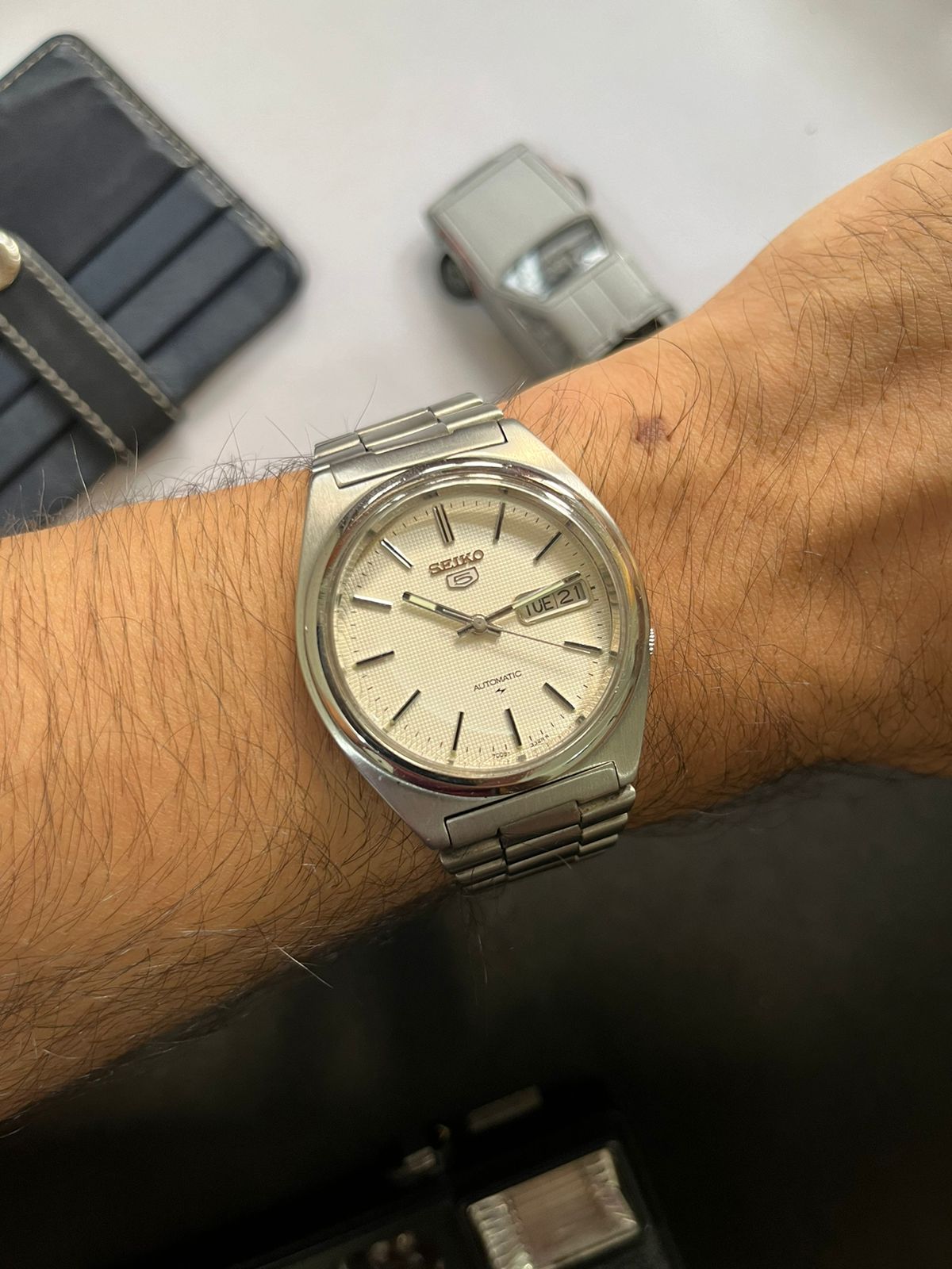 1983 Seiko 5 Textured White Dial (Pre Owned)