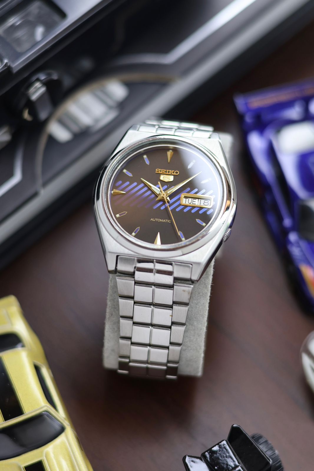 (Super Rare) 1983 Seiko 5 Blue Motif Dial - Automatic Vintage Watch (Pre Owned) - SE491