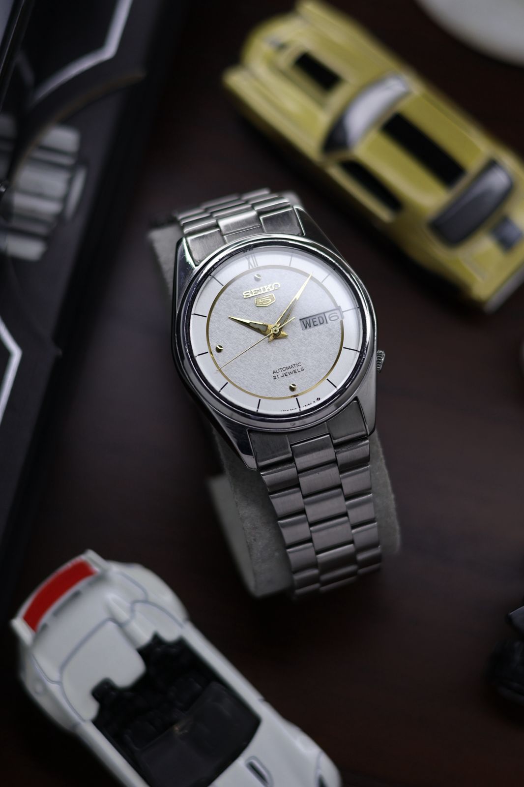 (Super Rare) 1976 Seiko 5 White Snowflake Dial - Automatic Vintage Watch (Pre Owned) - SE466