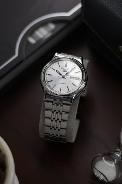 (Super Rare) 1985 Seiko 5 Silver Dial - Automatic Vintage Watch (Pre Owned) - A339