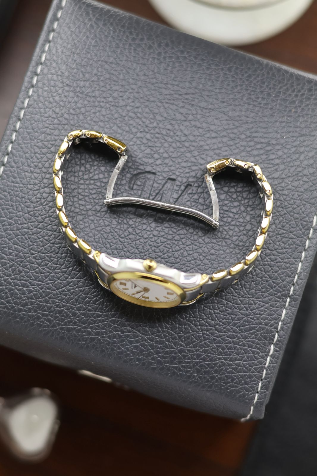 (Extremely Rare) LONGINES Ladies Two-Tone Enamel Dial - Swiss Vintage Watch (Pre Owned)