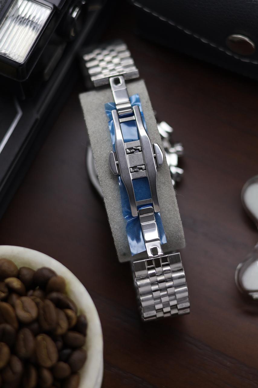 (Extremely Rare) LIMITED EDITION Seiko SPORTURA Chronograph Mother of Pearl Dial - Japanese Vintage Watch (Pre Owned) - A505