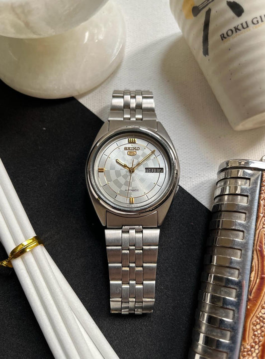 Seiko 5 White Patterned Dial(Pre Owned)