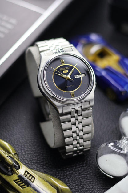 (Super Rare) 1986 Seiko 5 Blue Motif Dial - Automatic Vintage Watch (Pre Owned) - SE527