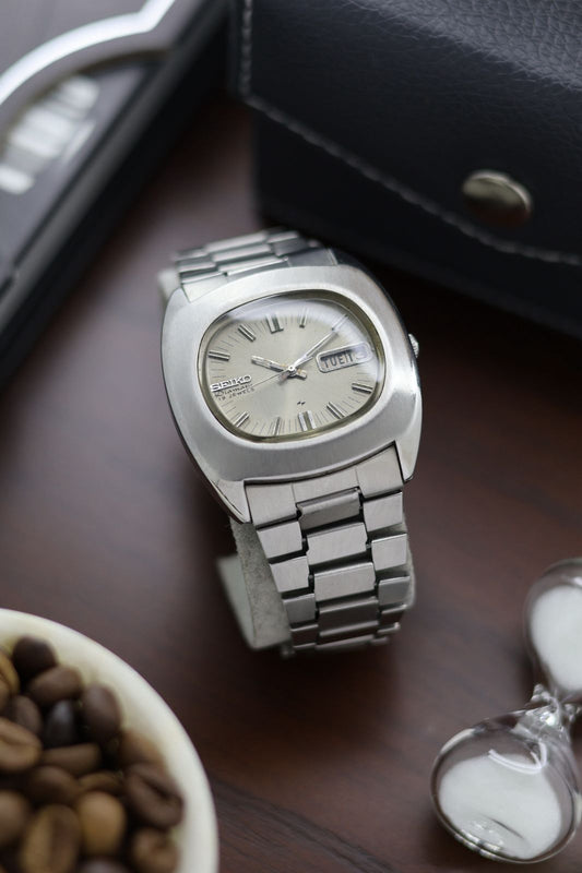 (Super Rare) 1972 Seiko 5 Silver TV Dial - Automatic Vintage Watch (Pre Owned) - SE341