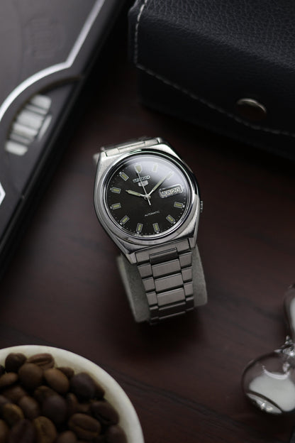 1989 Seiko 5 Black Dial - Automatic Vintage Watch (Pre Owned) - A373