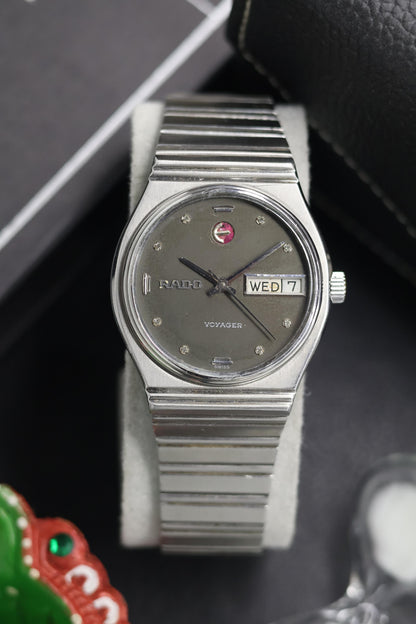 (Super Rare) RADO VOYAGER Grey Dial - Swiss Vintage Watch (Pre Owned) - SE870