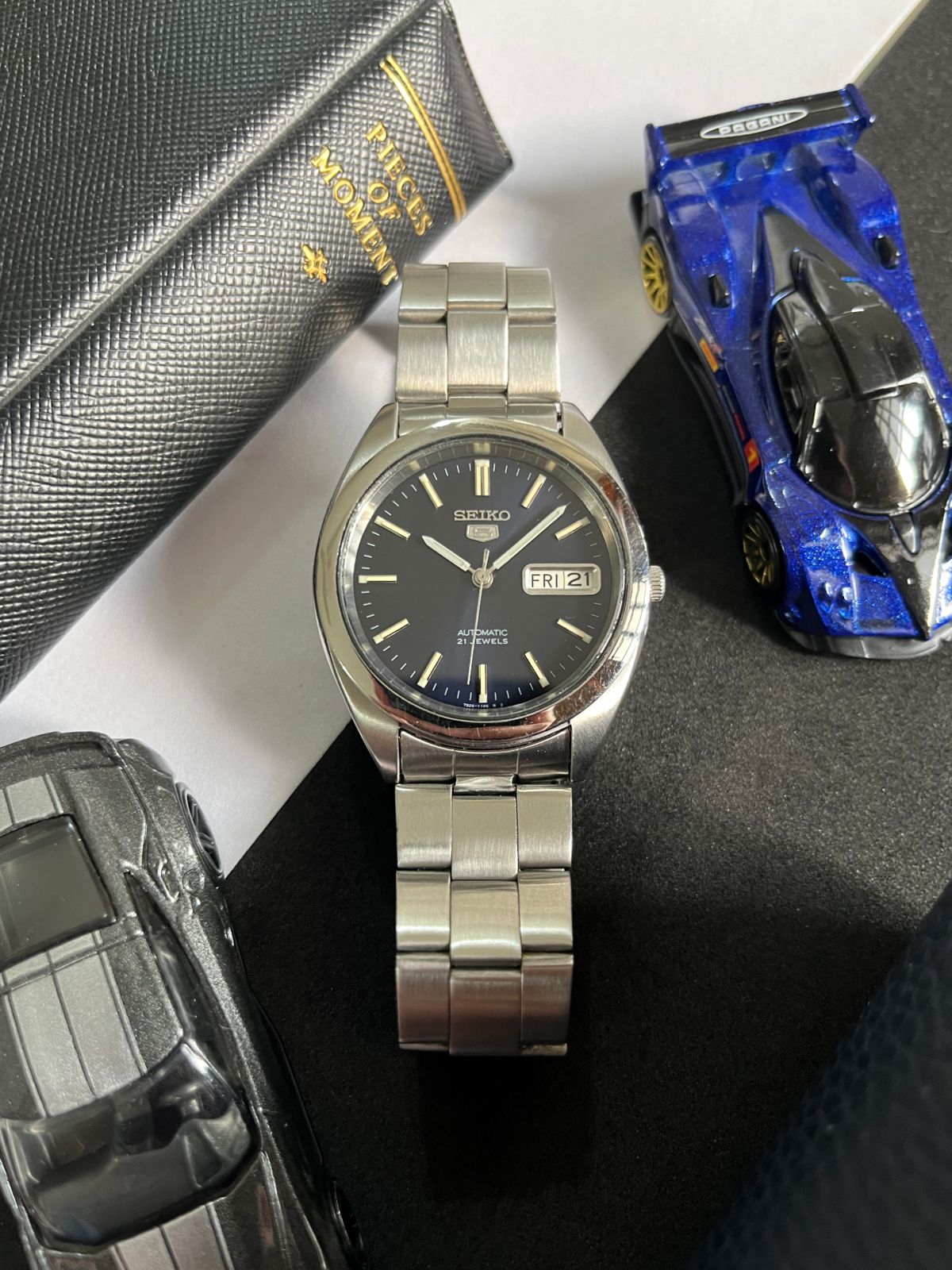 Seiko 5 Navy Blue Sunray Dial (Pre Owned)