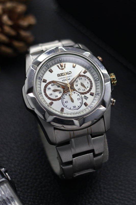 (Super Rare) Seiko Chronograph 100M White Dial - Quartz Vintage Watch (Pre Owned) - SE620