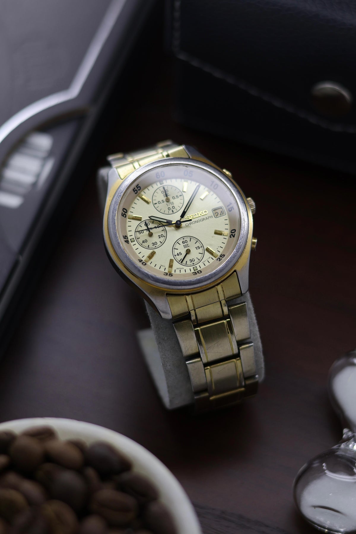 (Super Rare) Seiko Chronograph Champagne Dial (Pre Owned) - A302