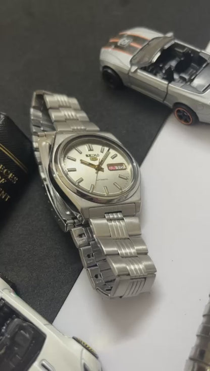 Seiko 5 Grey Gradient Dial (Pre Owned)