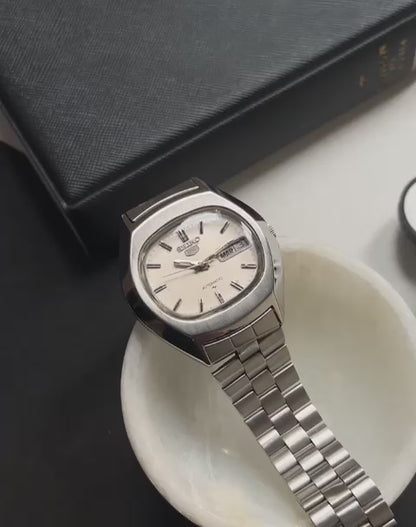 (Super Rare) 1980s Seiko 5 White Dial (Pre Owned)