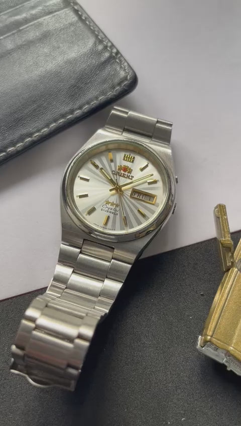 Orient Tri-star Crystal Sunray Dial (Pre-owned) – watchtopia.in