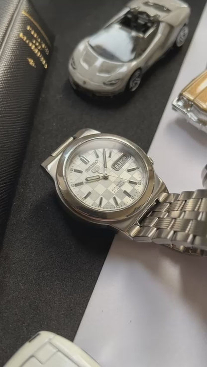 Seiko 5 Chequered White Dial (Pre Owned)