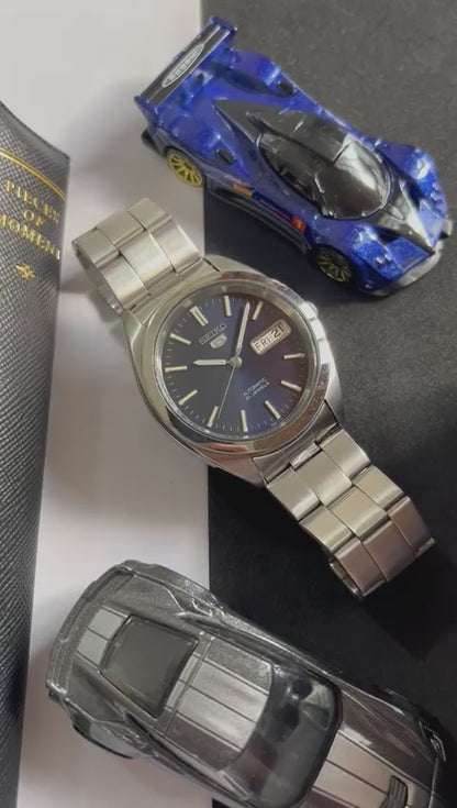 Seiko 5 Navy Blue Sunray Dial (Pre Owned)