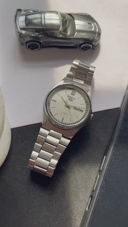 1983 Seiko 5 Silver Dial (Pre Owned)