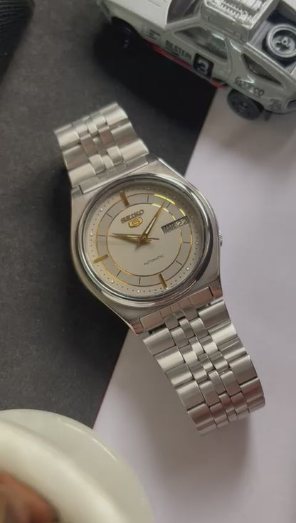 1982 Seiko 5 Grey Patterned Dial (Pre Owned)