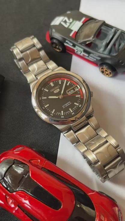 Seiko 5 Black/Red Racing Dial (Pre-owned)