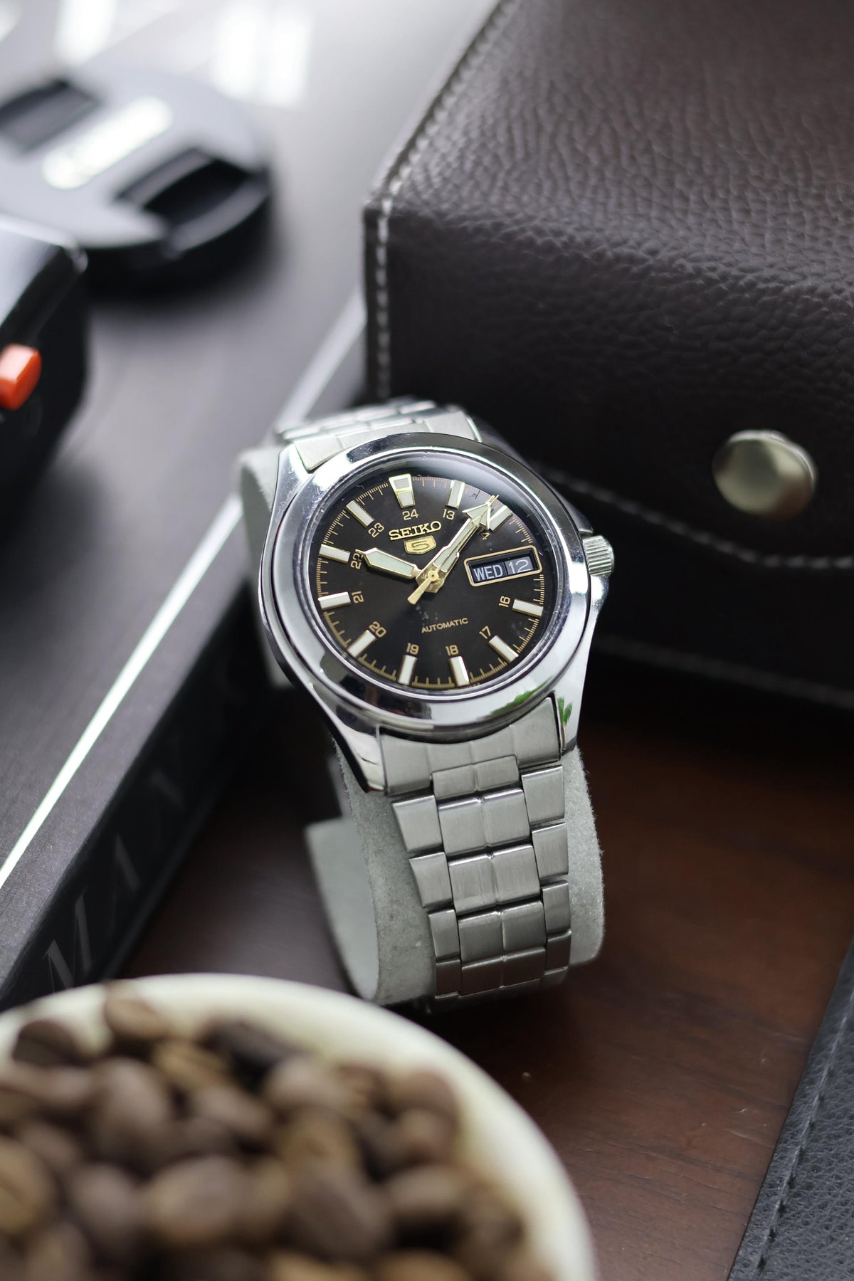 Seiko 5 Black Sunray Dial With Glass Back - Automatic Vintage Watch (Pre Owned) - A196