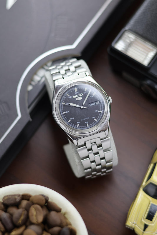 1985 Seiko 5 Navy Blue Dial - Automatic Vintage Watch (Pre Owned) - A172