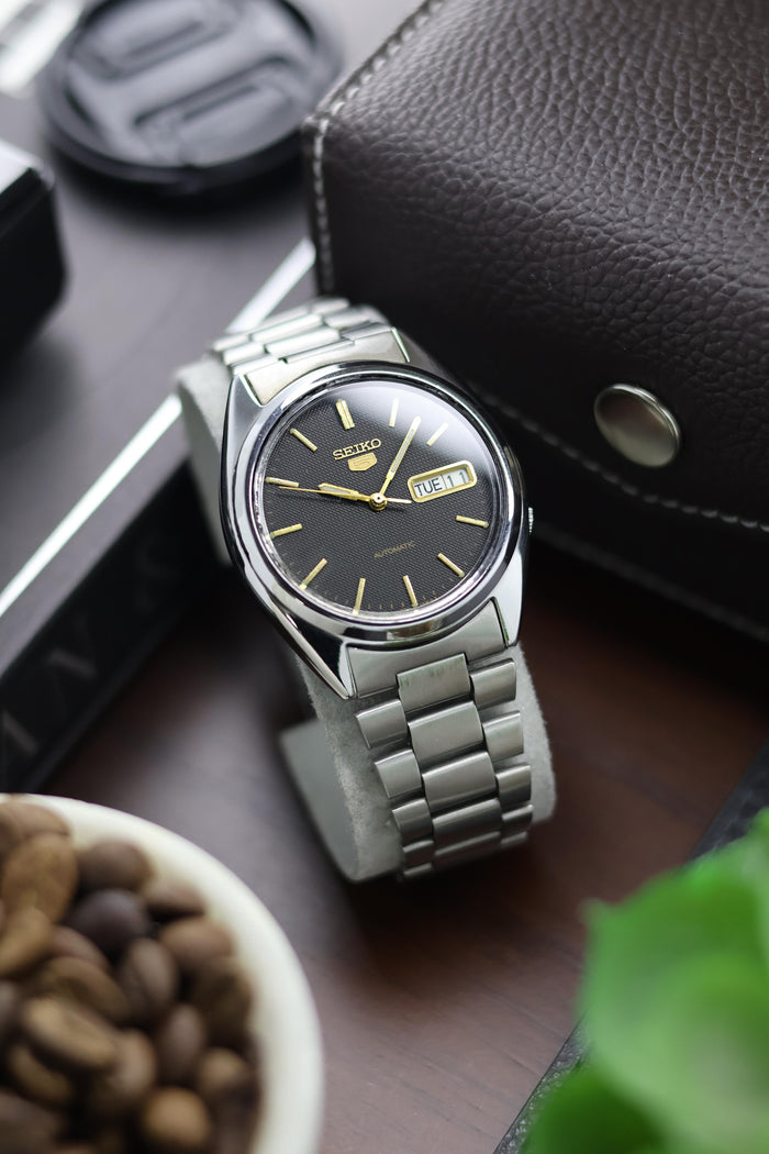 Seiko 5 Black Textured Dial with Glass Back - Automatic Watch (Pre Owned) - A209