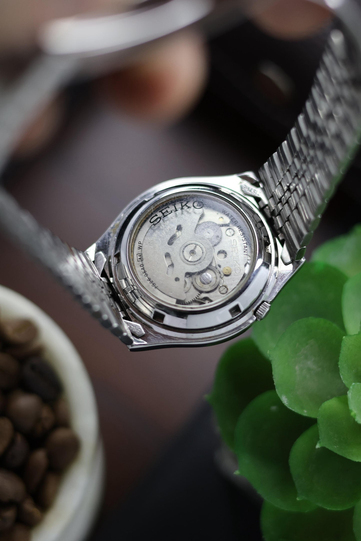 Seiko 5 Champagne Dial With Glass Back - Automatic Vintage Watch (Pre Owned) - A193
