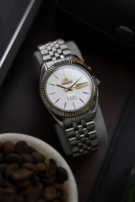 (Super Rare) Orient Tri-Star Crystal White Dial with Fluted Bezel - Automatic Vintage Watch (Pre Owned) - A61