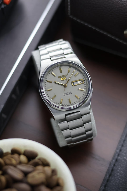 Seiko 5 Grey Dial - Automatic Vintage Watch (Pre Owned) - A107
