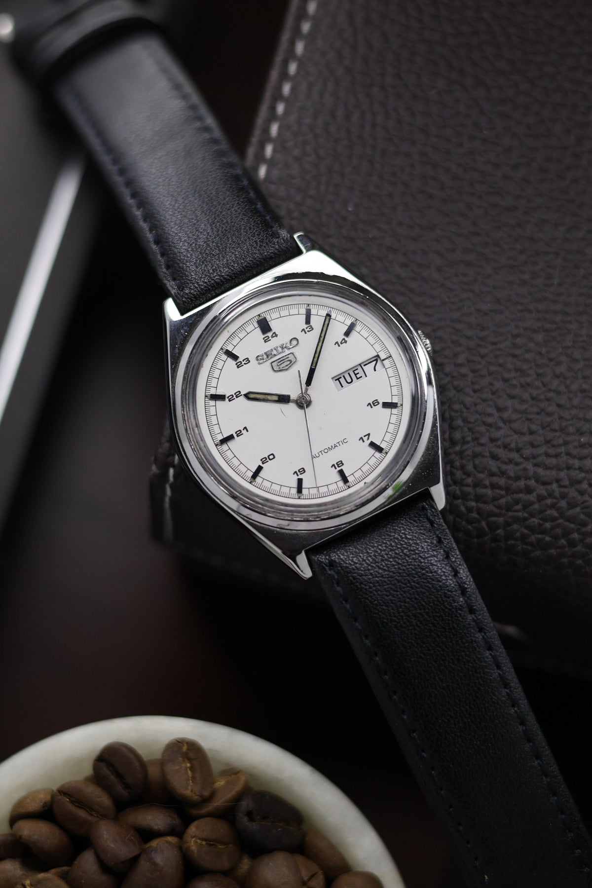 1985 Seiko 5 White Dial - Automatic Vintage Watch (Pre Owned) - A155