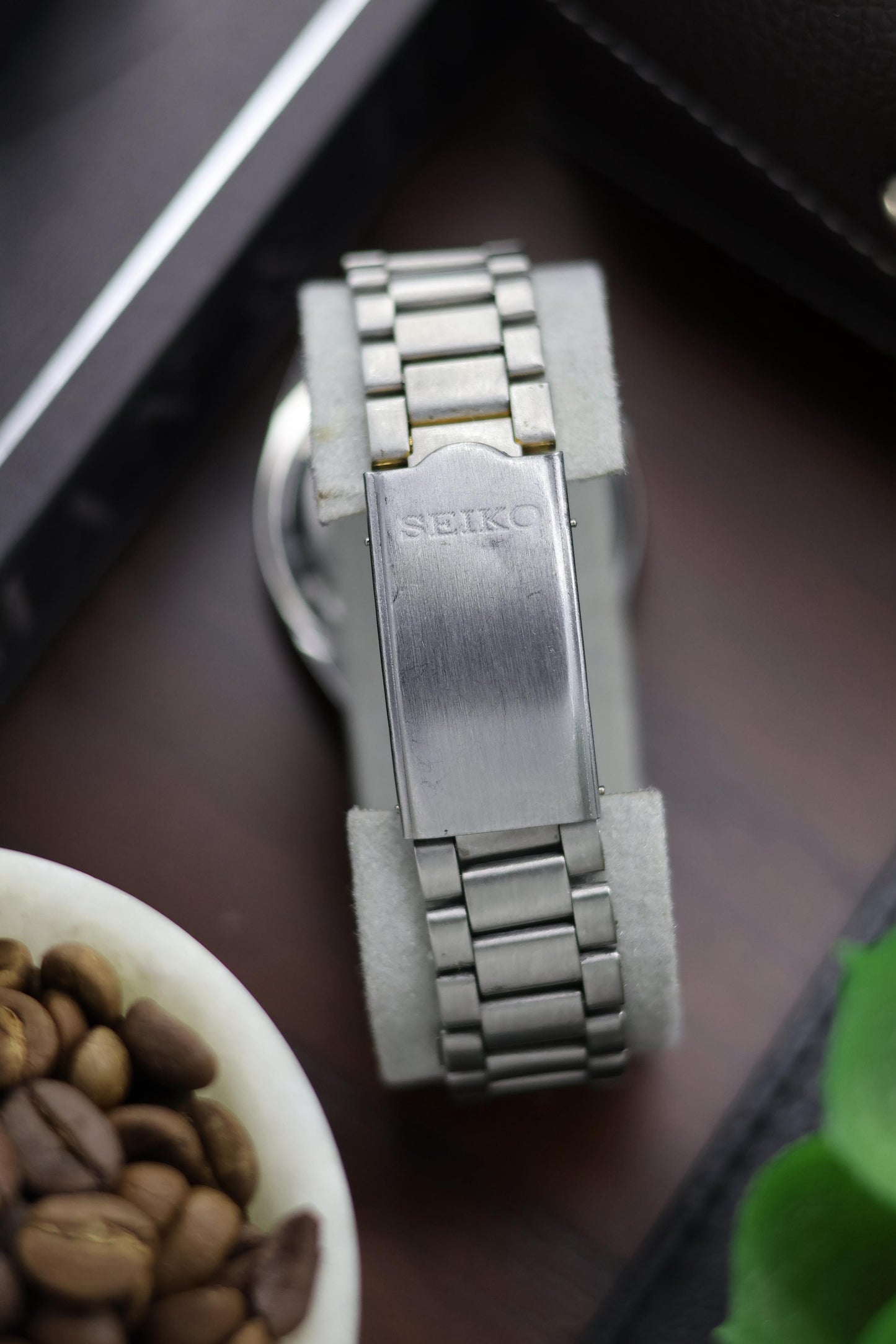(Super Rare) 1985 Seiko 5 Black Textured Dial - Automatic Vintage Watch (Pre Owned) - A68