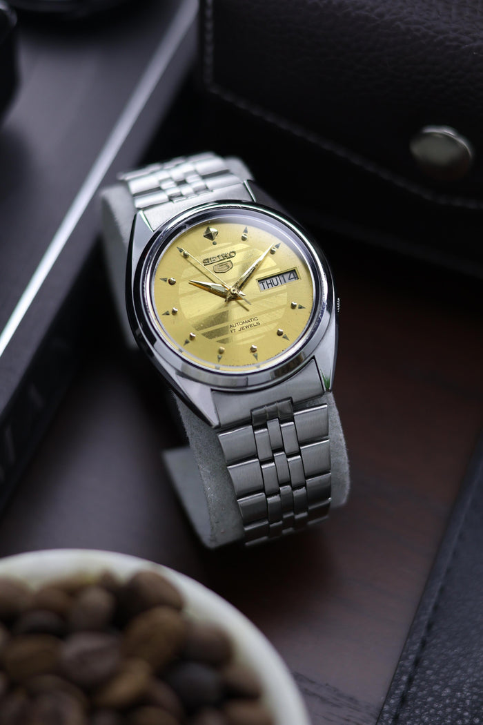 1982 Seiko 5 Champagne Motif Dial - Automatic Vintage Watch (Pre Owned) - A217